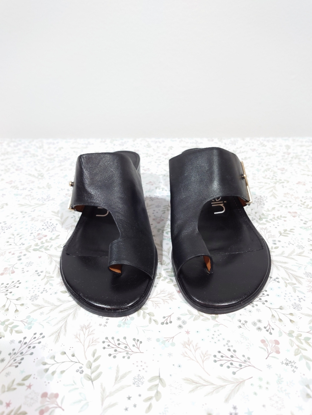 Calvin Klein Black Leather Slide Heels Women’s Size 9M Minimalist Sandal - Picture 2 of 7
